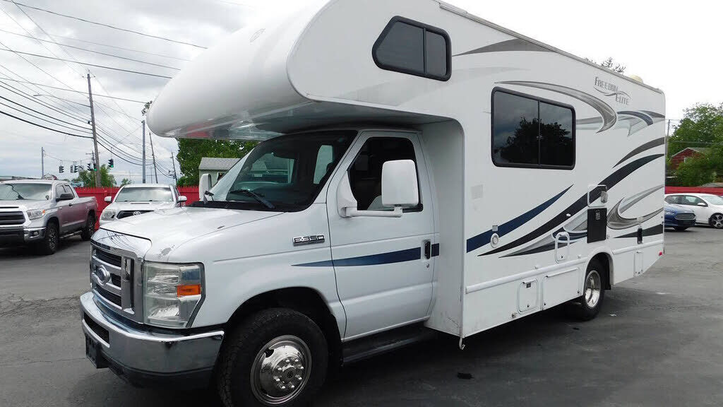 2013 FORD E-350