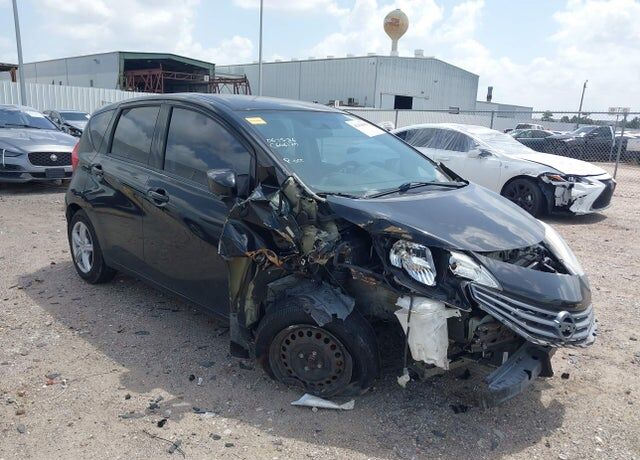 2016 NISSAN Versa