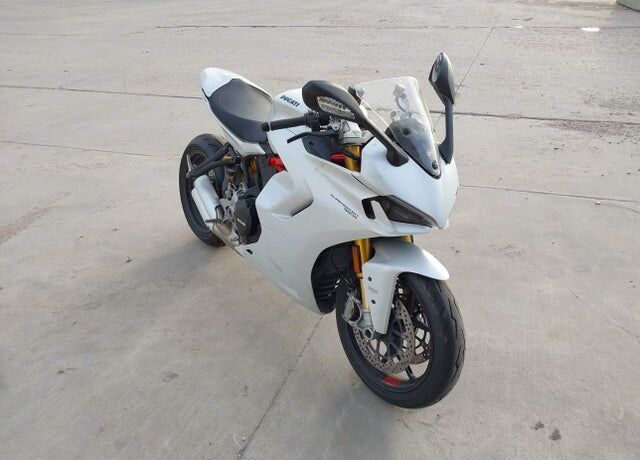 2021 DUCATI Supersport