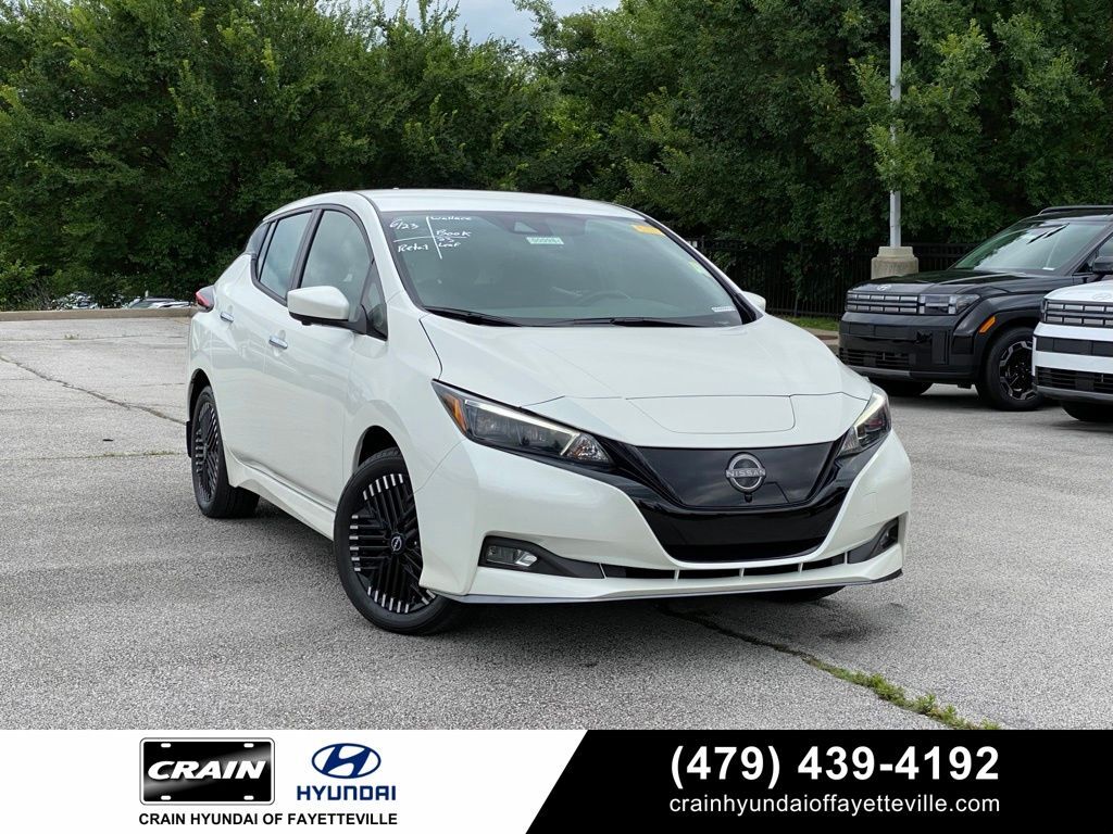 2023 NISSAN Leaf
