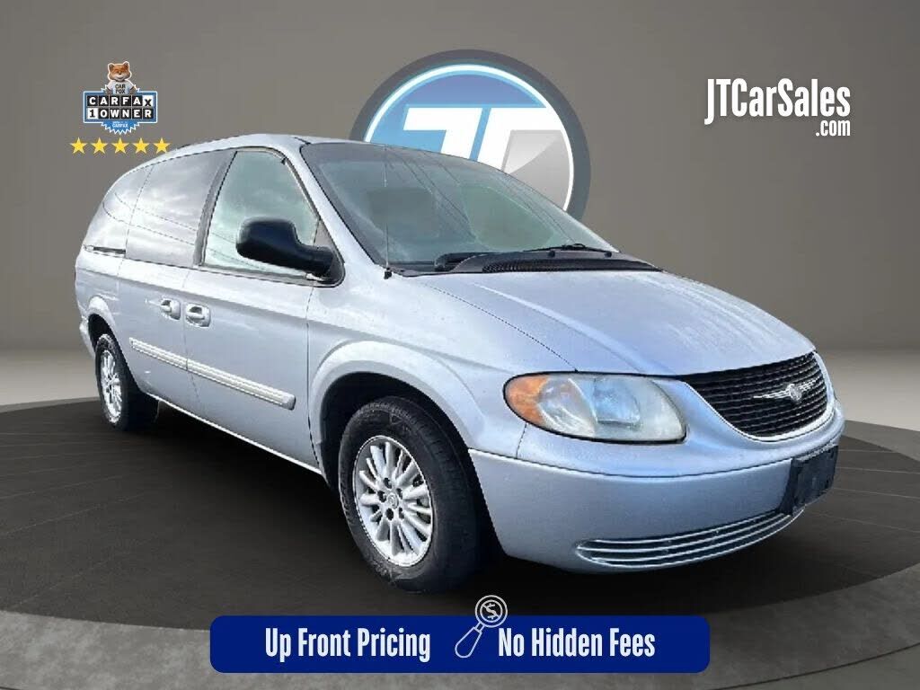 2004 CHRYSLER Town and Country