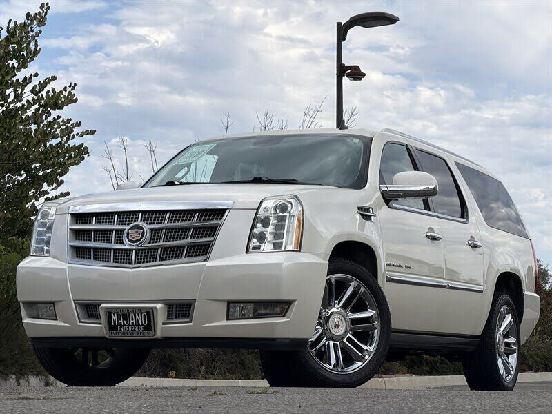 2014 CADILLAC Escalade
