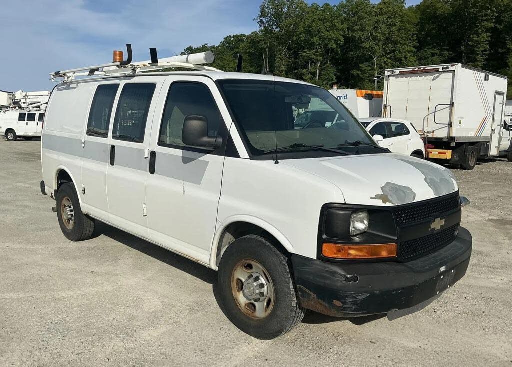 2011 CHEVROLET Express