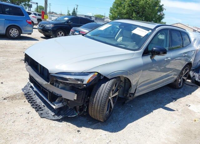 2025 VOLVO XC60