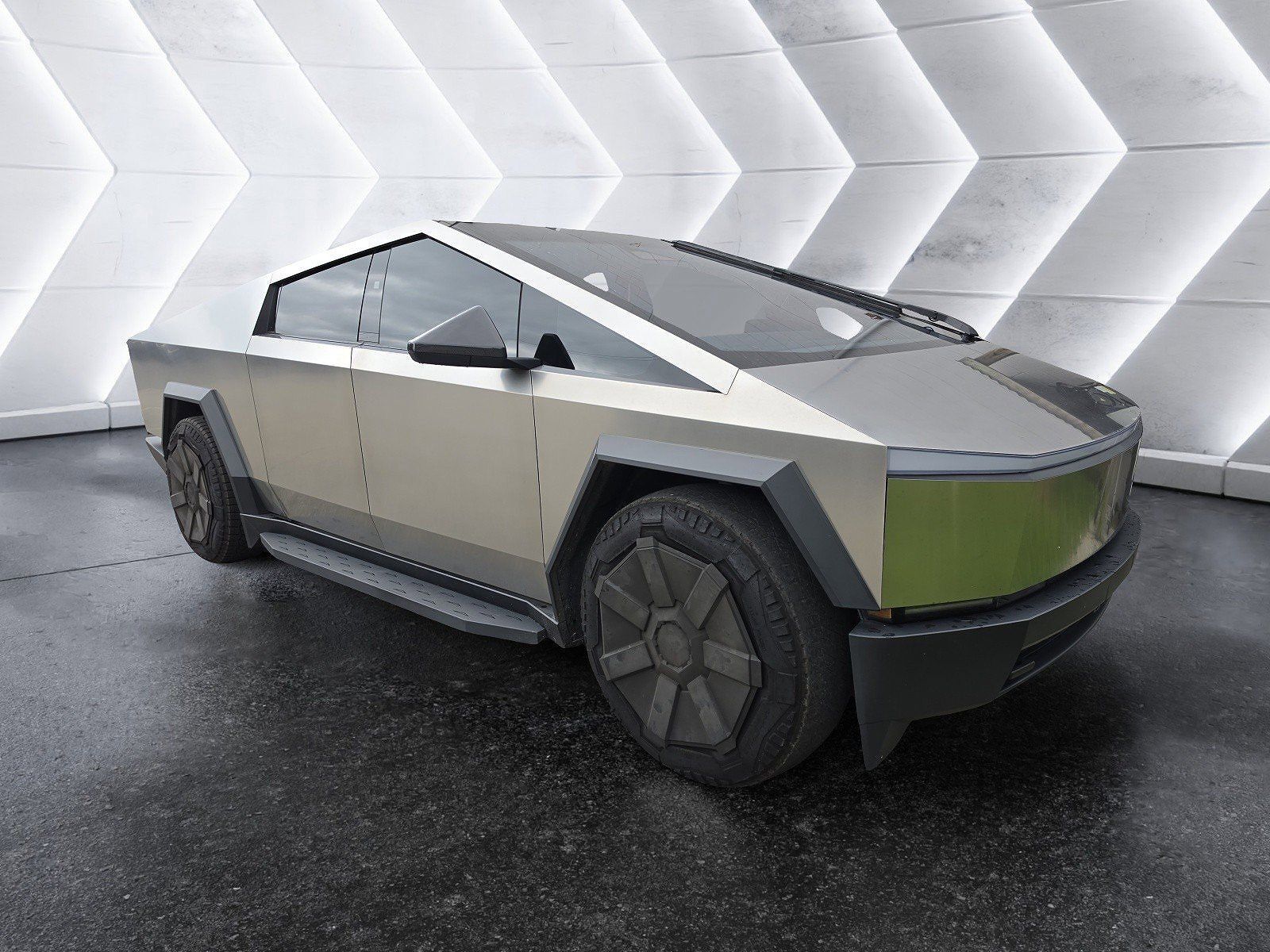2024 TESLA Cybertruck