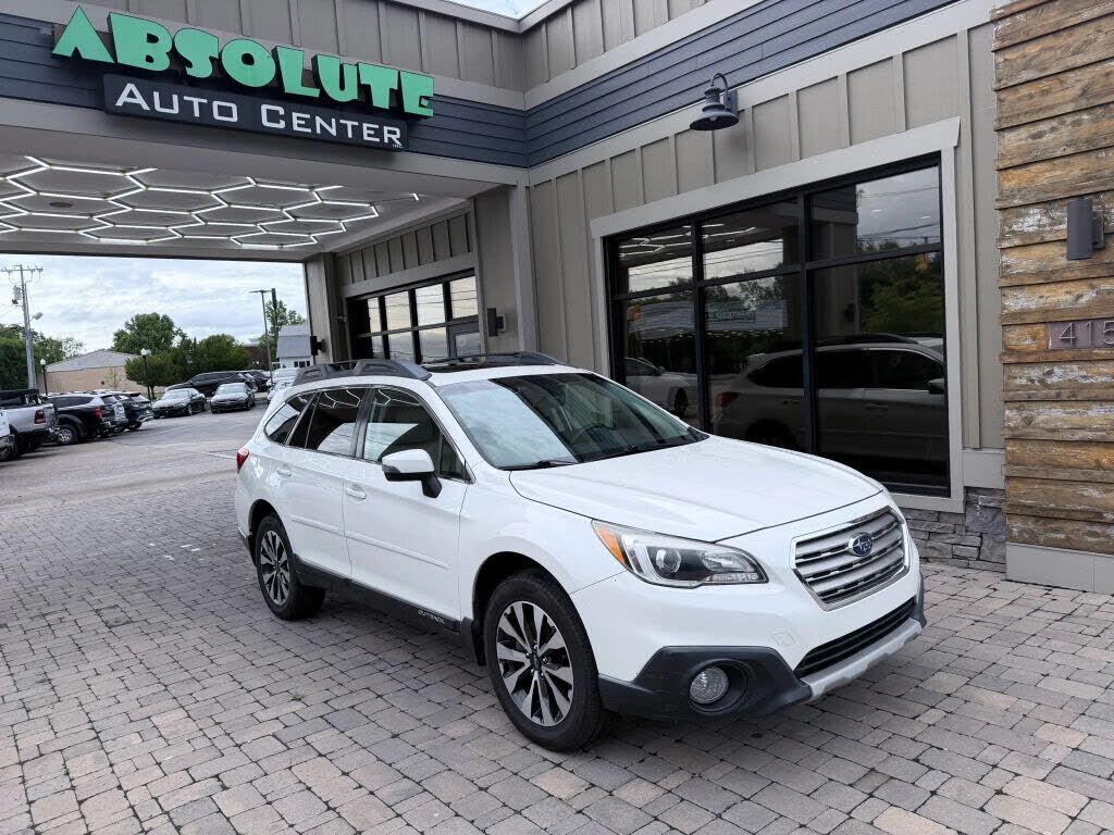 2017 SUBARU Outback