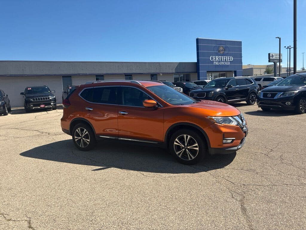 2017 NISSAN Rogue