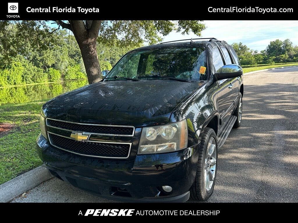 2011 CHEVROLET Tahoe