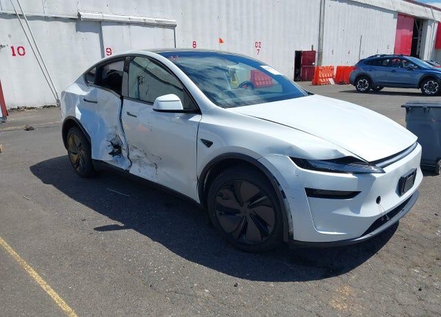 2026 TESLA Model Y