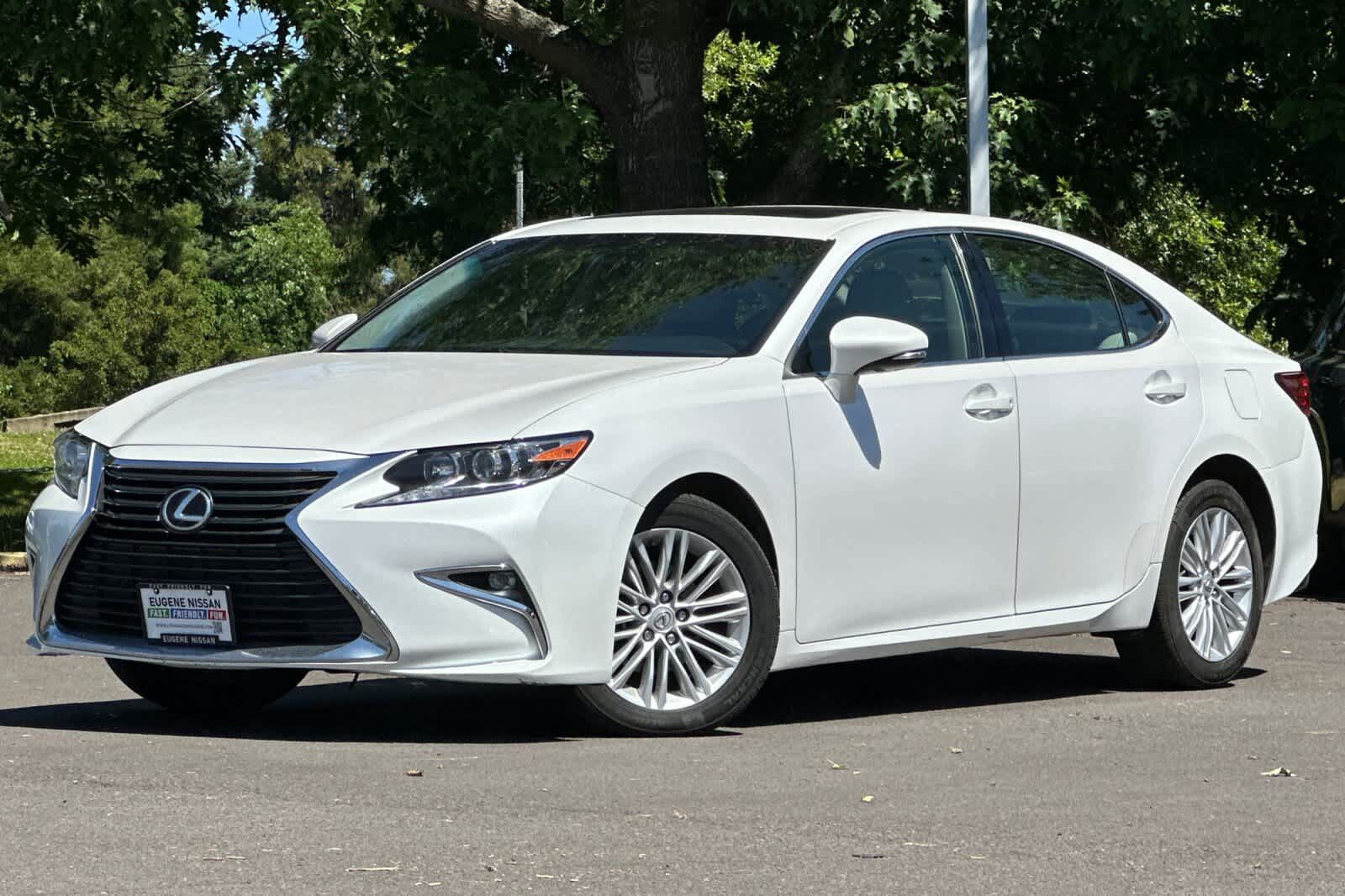 2016 LEXUS ES