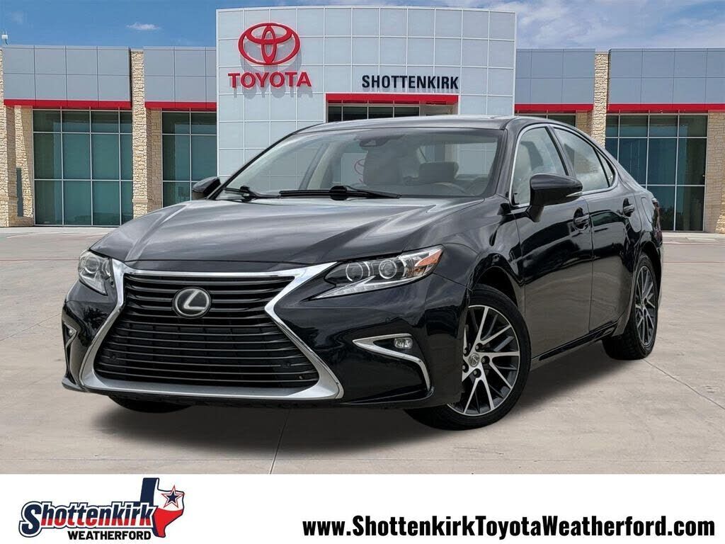 2016 LEXUS ES