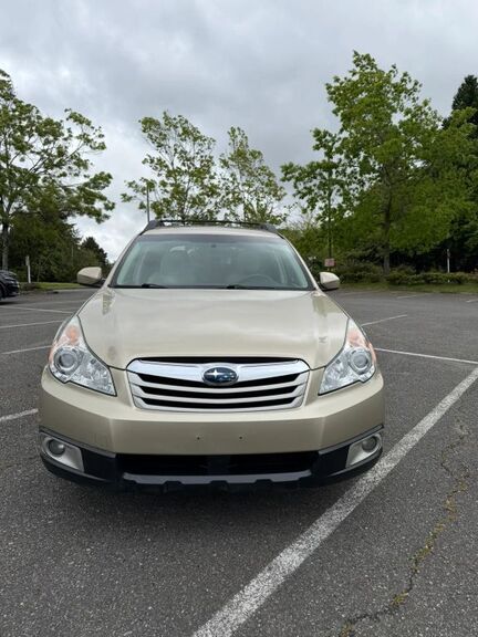 2010 SUBARU Outback