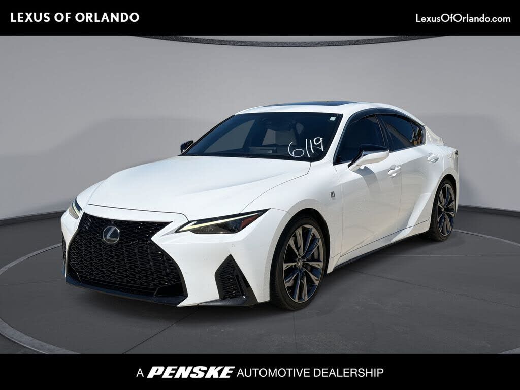 2022 LEXUS IS