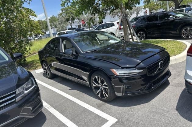 2024 VOLVO S60