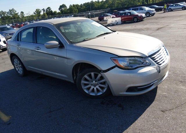 2014 CHRYSLER 200