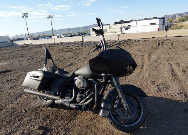 2011 HARLEY DAVIDSON Road Glide Custom