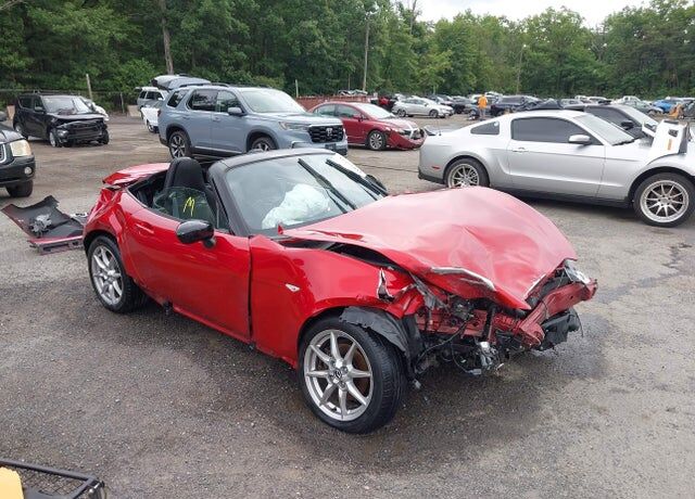 2017 MAZDA MX-5
