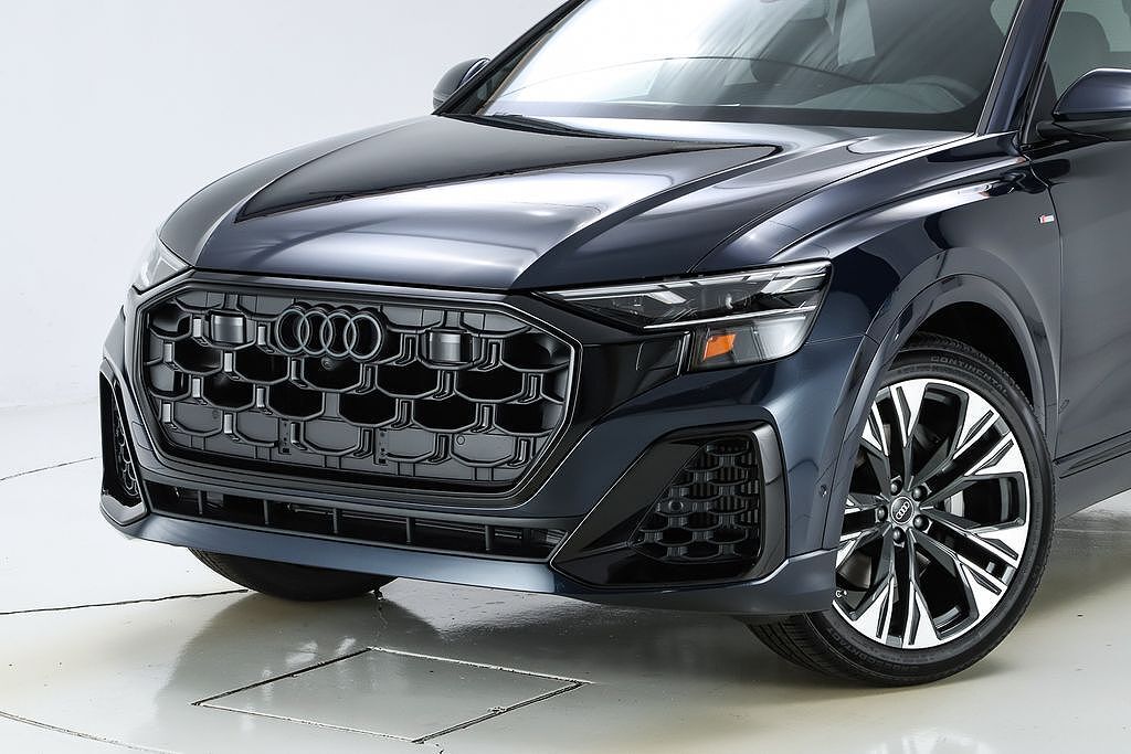 2026 Audi Q8