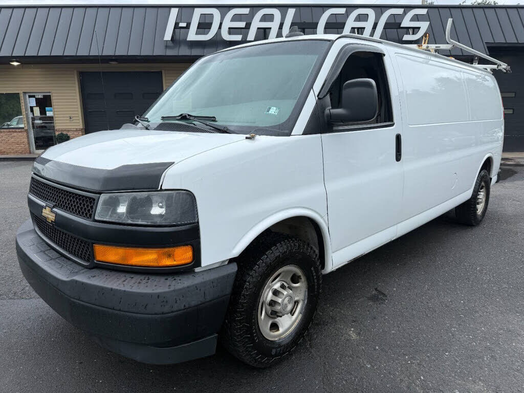 2020 CHEVROLET Express