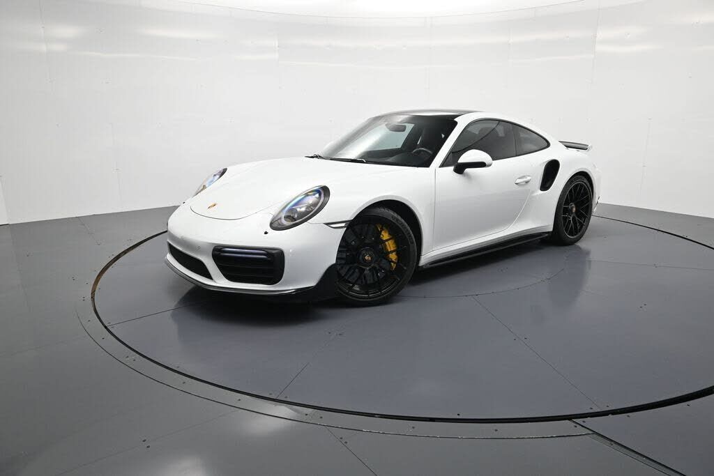 2017 PORSCHE 911
