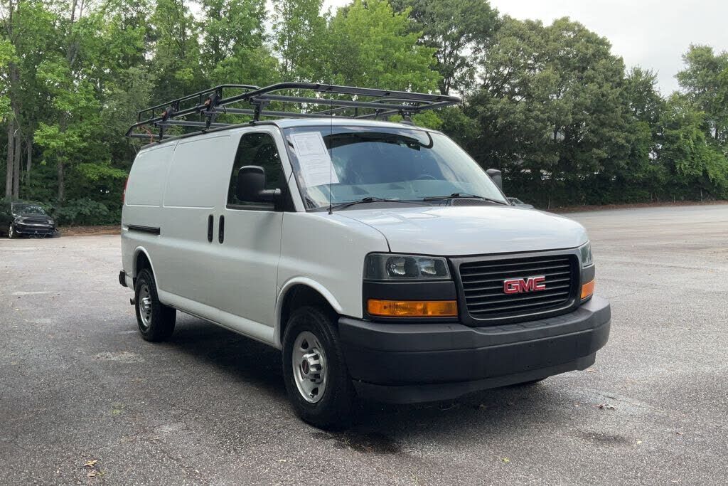 2022 GMC Savana