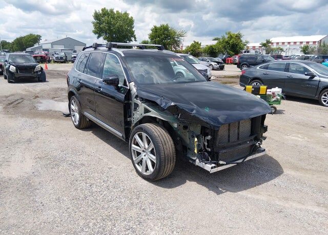 2018 VOLVO XC90