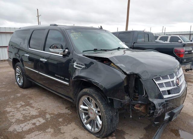 2011 CADILLAC Escalade