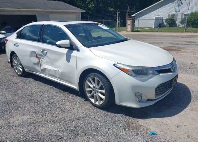 2014 TOYOTA Avalon