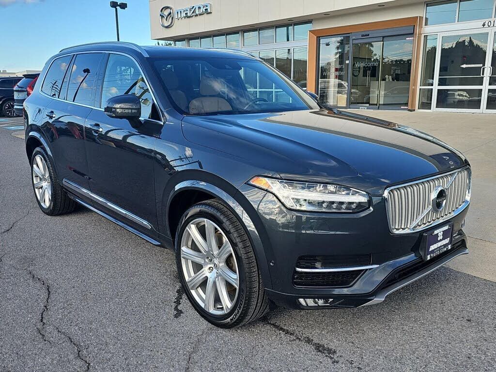 2017 VOLVO XC90
