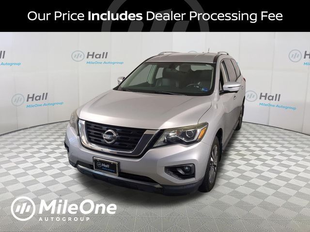 2017 NISSAN Pathfinder