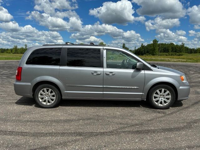 2015 CHRYSLER Town and Country