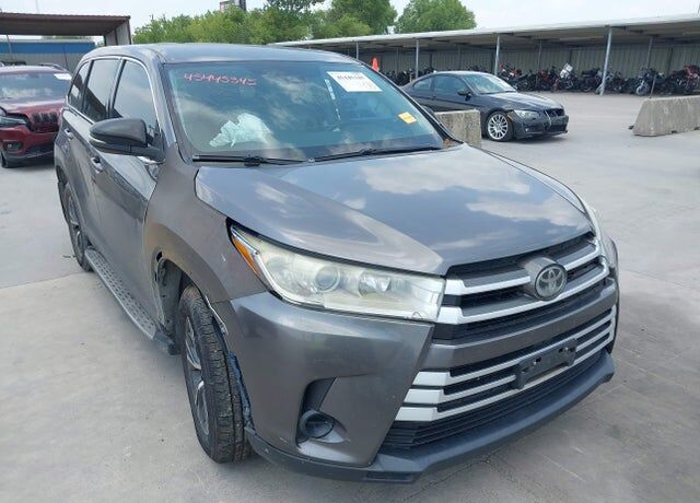 2018 TOYOTA Highlander
