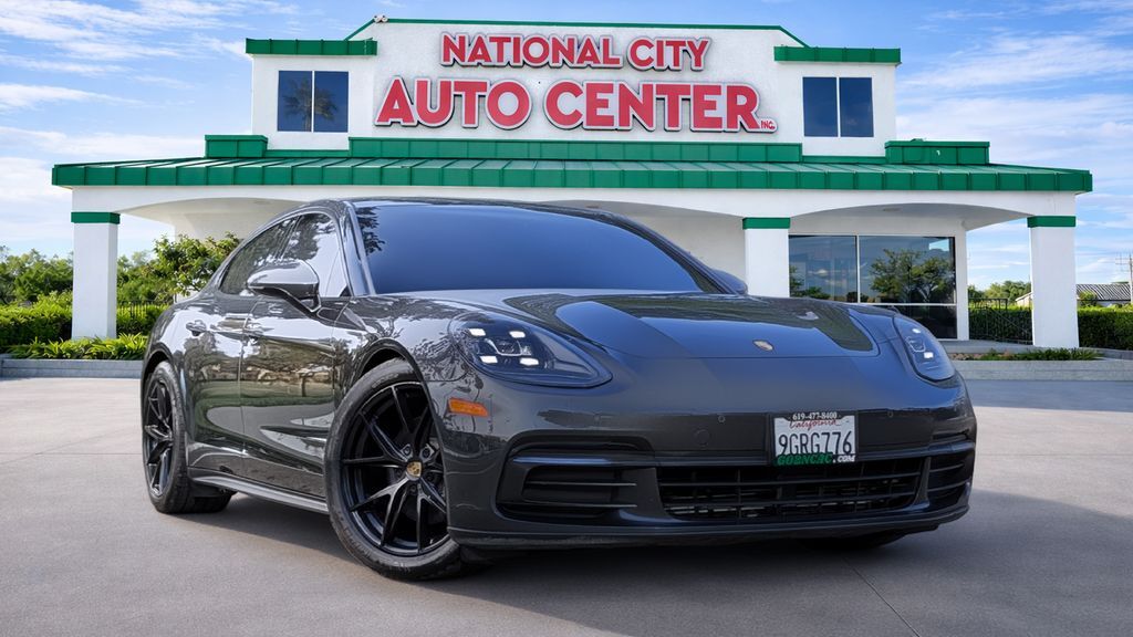 2017 PORSCHE Panamera