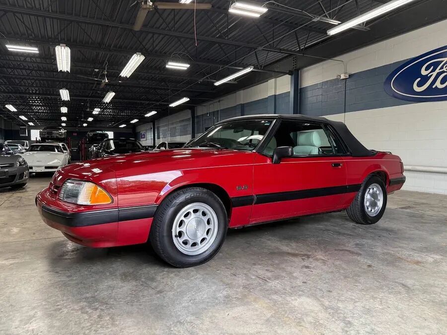 1988 FORD Mustang