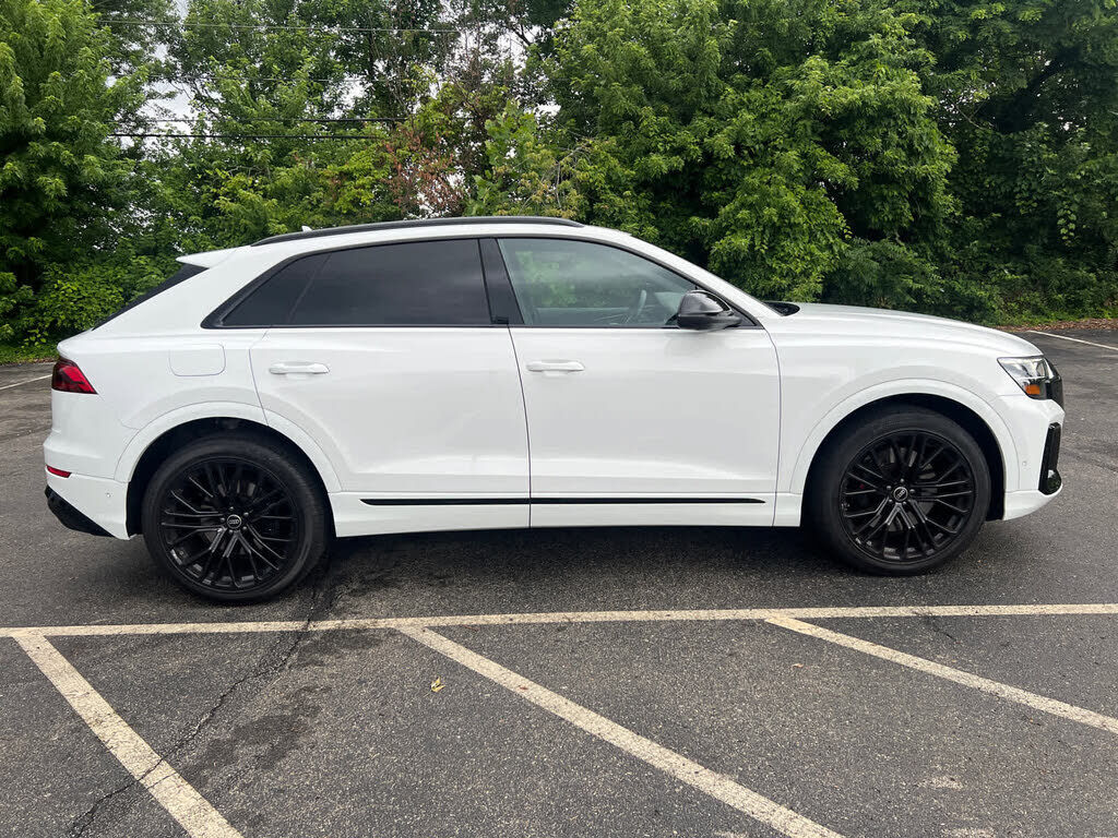 2024 Audi SQ8