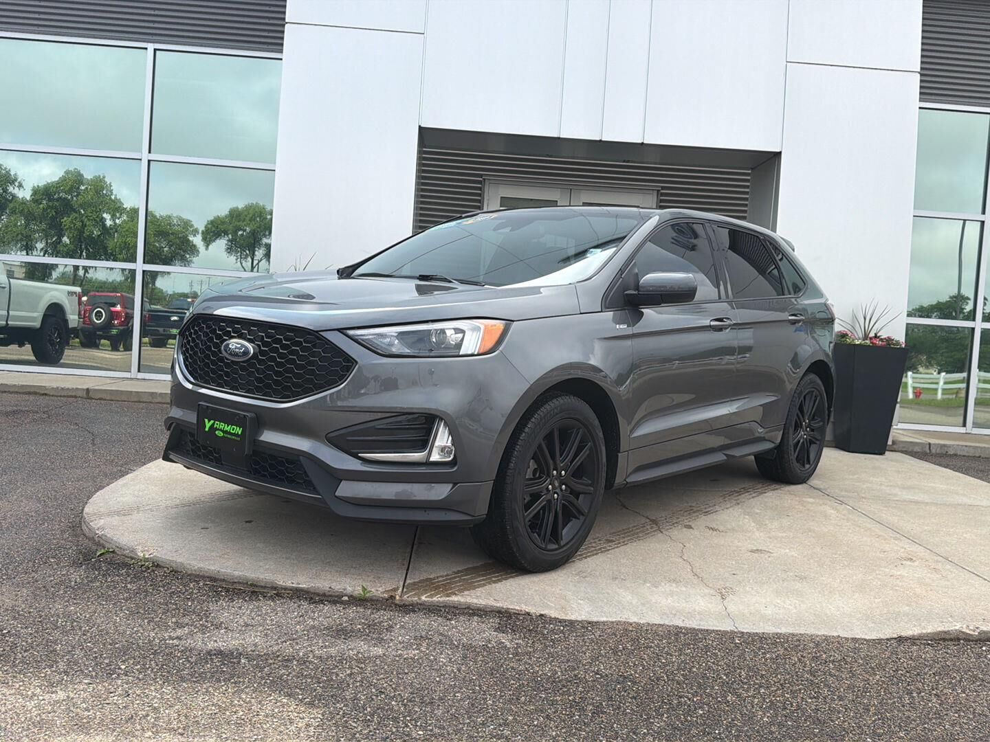 2023 FORD Edge