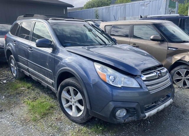 2013 SUBARU Outback