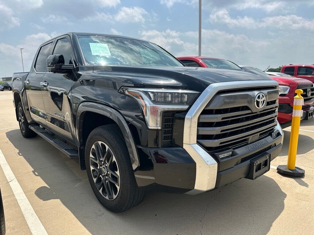 2024 TOYOTA Tundra