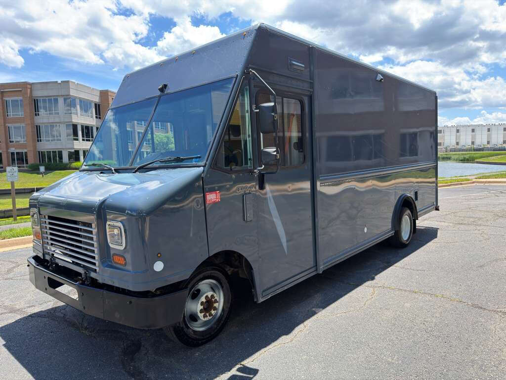 2019 FORD E-450