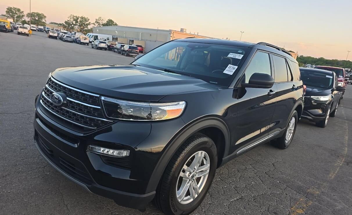 2023 FORD Explorer