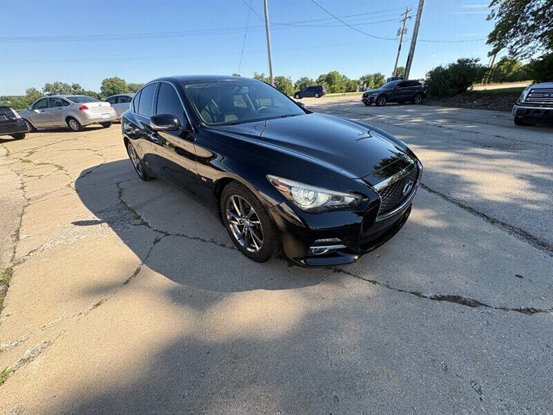 2017 INFINITI Q50