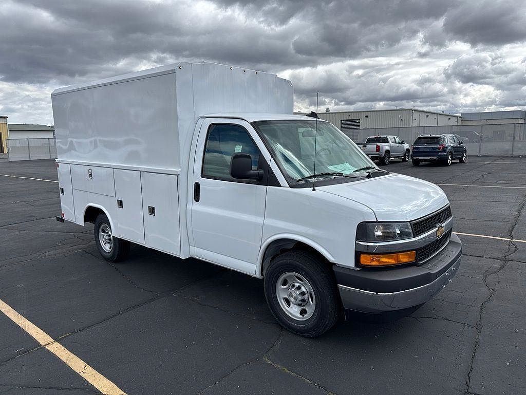 2026 CHEVROLET Express