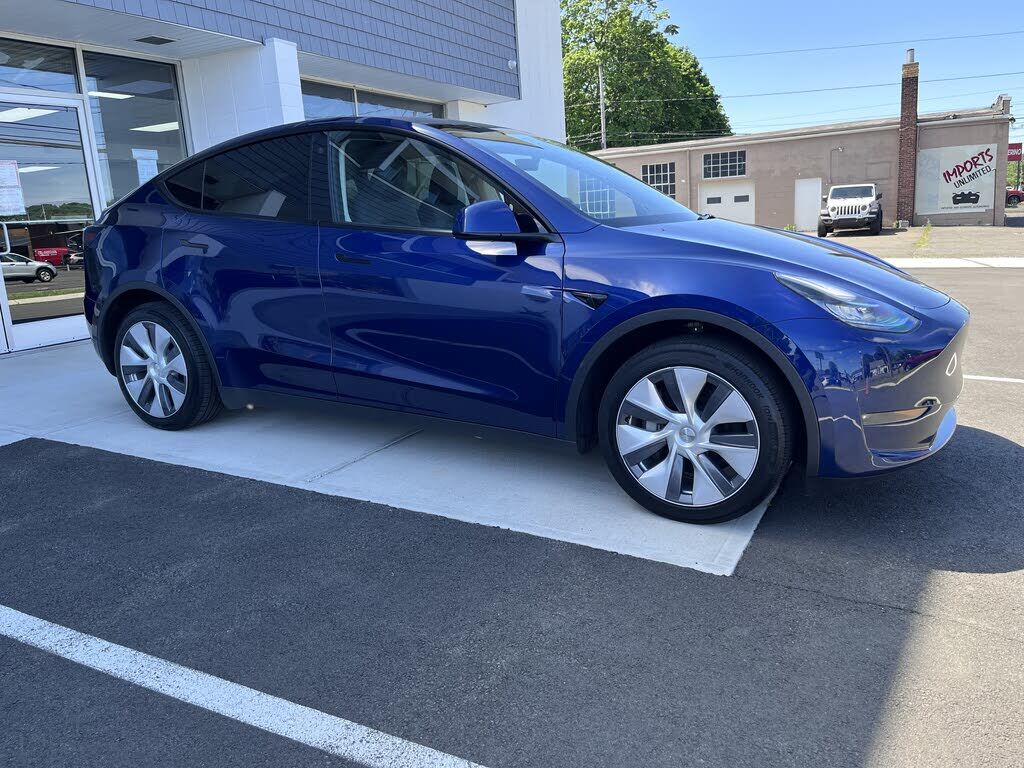 2022 TESLA Model Y