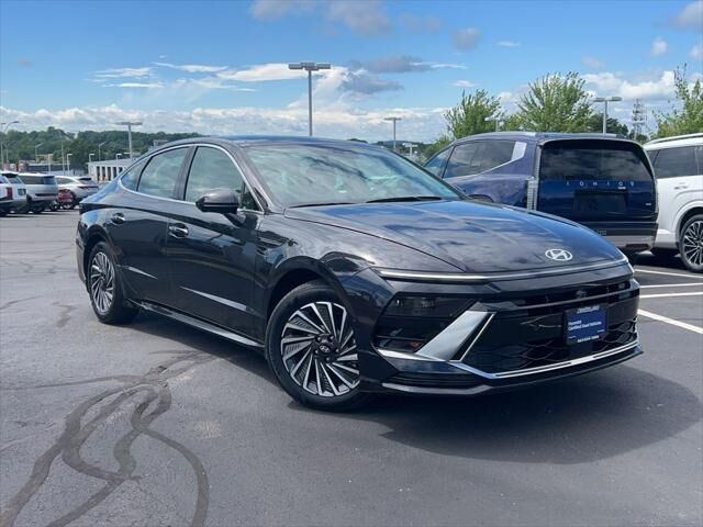 2025 HYUNDAI Sonata