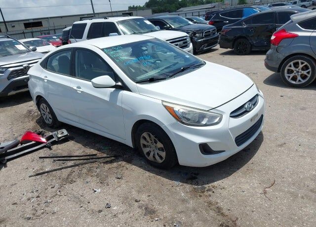 2015 HYUNDAI Accent