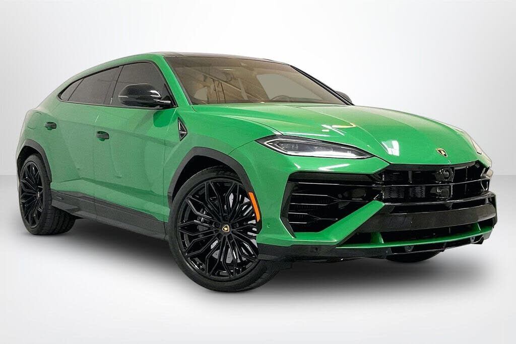 2025 LAMBORGHINI URUS