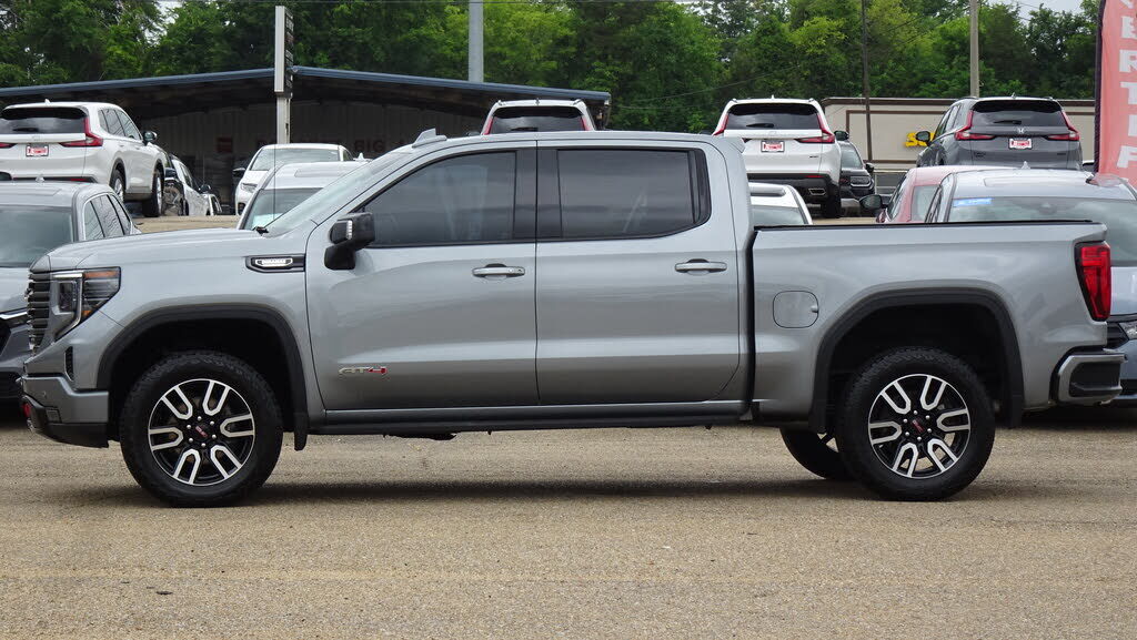 2024 GMC Sierra