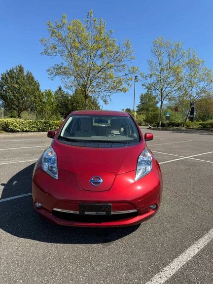 2011 NISSAN Leaf