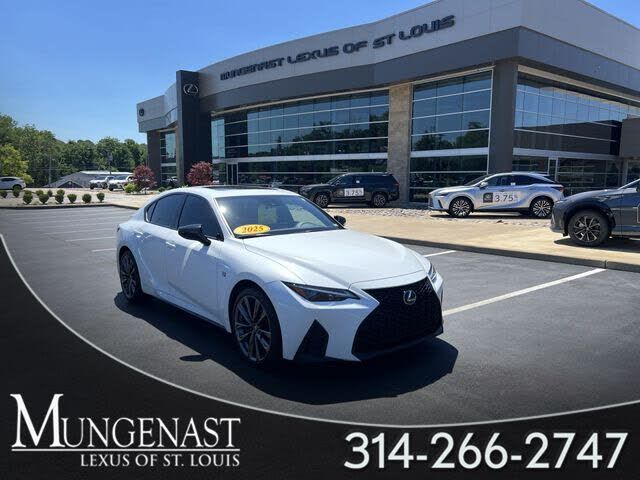 2025 LEXUS IS