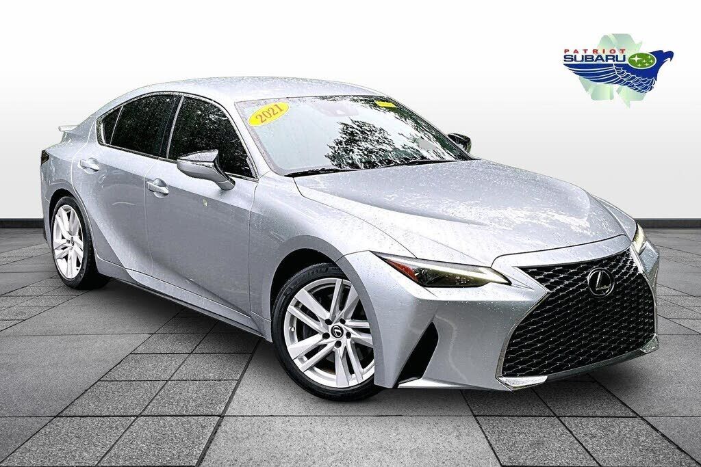 2021 LEXUS IS
